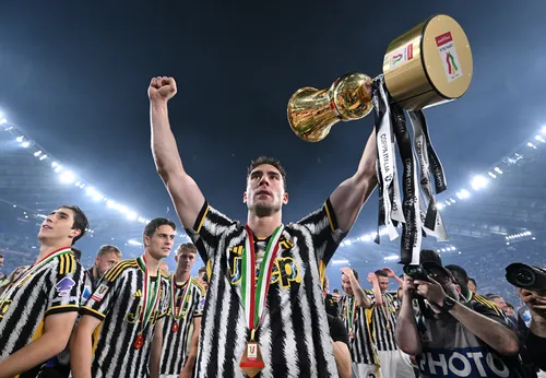 2025-05-13T203610Z_1613678933_RC28R7AI6NCG_RTRMADP_3_JUVENTUS-SPONSOR-JEEP
