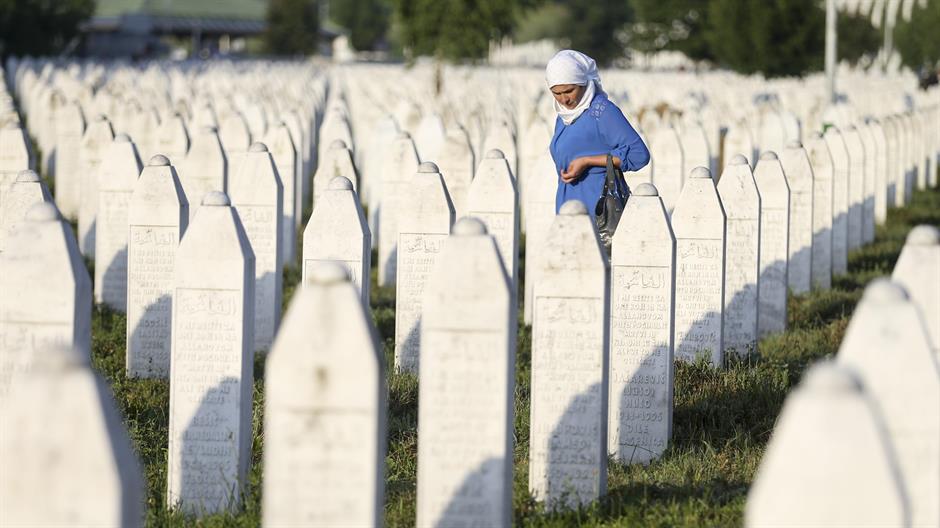 2017-07-11T064351Z_78243590_UP1ED7B0IP2RJ_RTRMADP_3_SREBRENICA-ANNIVERSARY