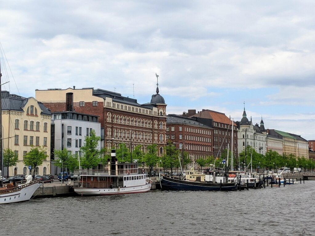 1740471646-helsinki-3533946_1280-1024x768.jpg